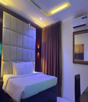 Royal Executive Suites