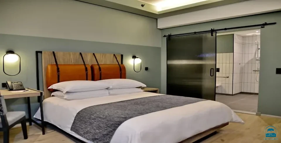 Albany Hotel