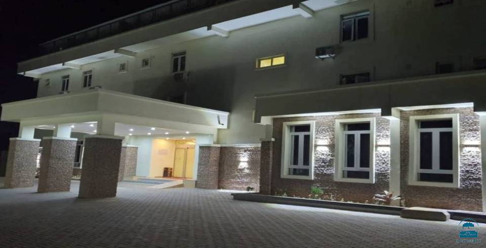 bon hotel