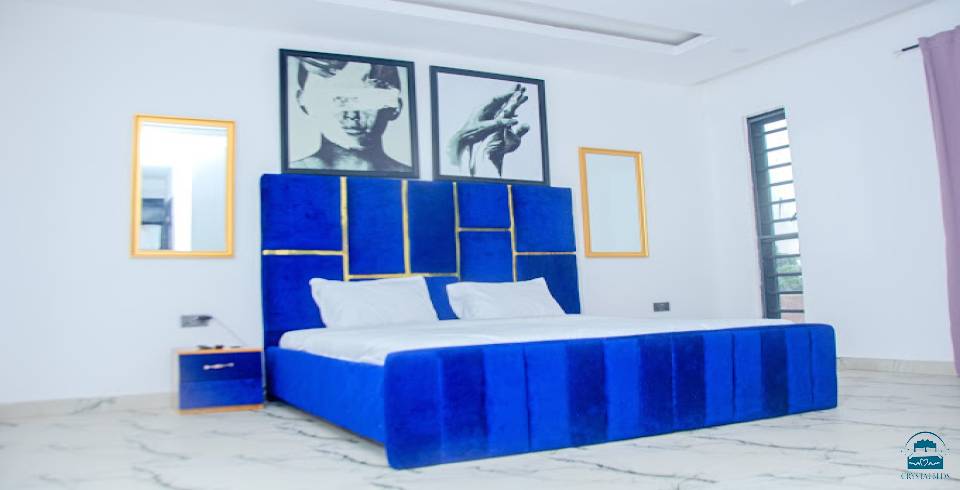 Okin Apartment