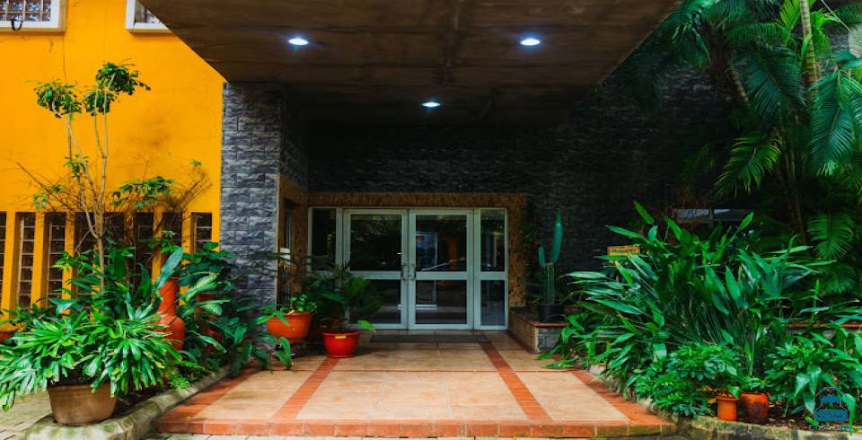 La Cour Apartment Hotels