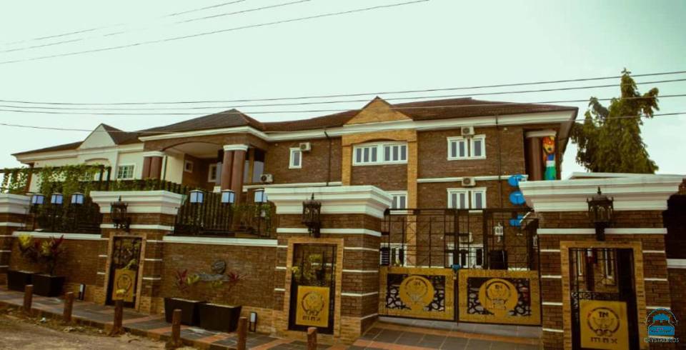 TN Max Luxury Home