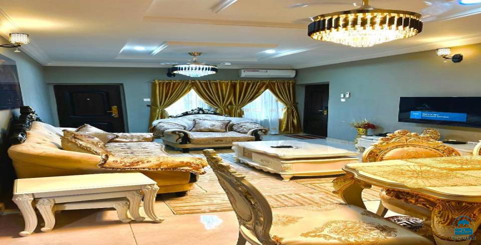 The Moonshine Residence Royal