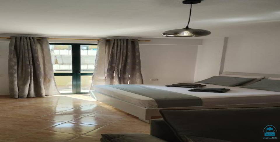 Sunny Side Apartment