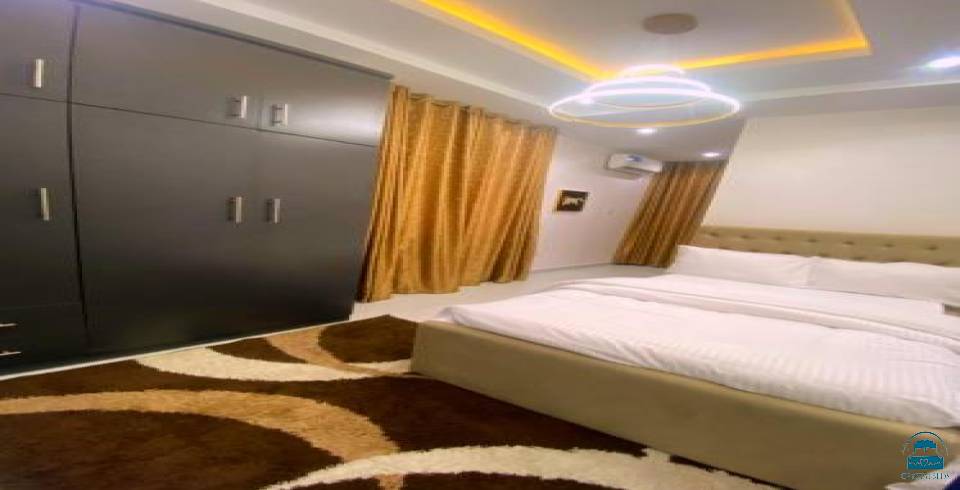 Tarom Luxury