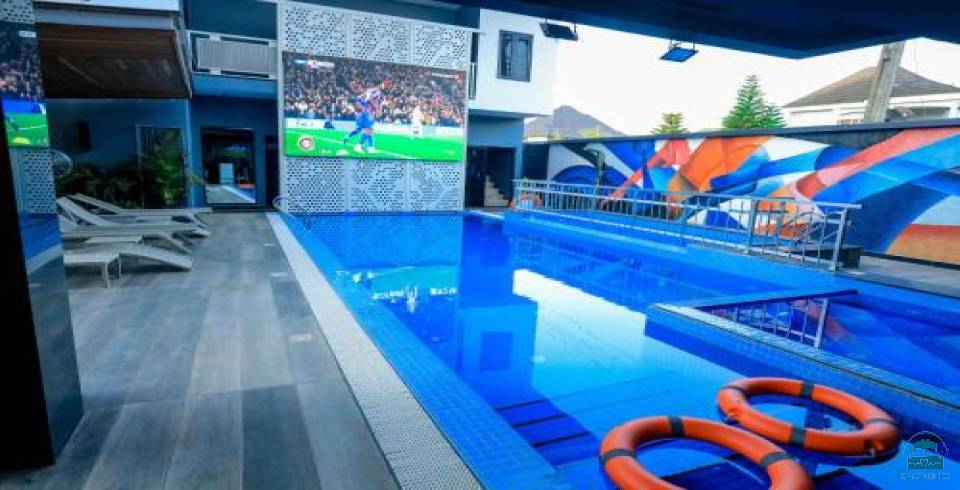 Blu Pearl Hotel & Residence
