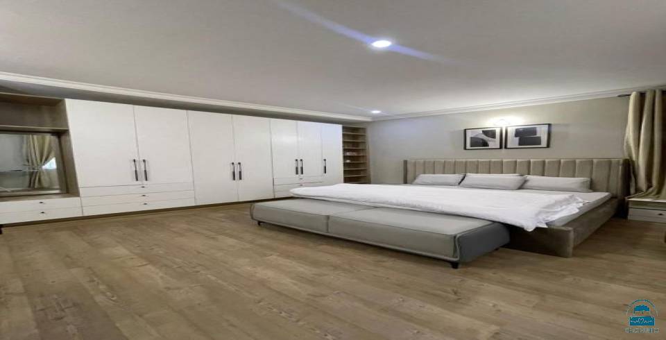 Oak Grandeur Apartments