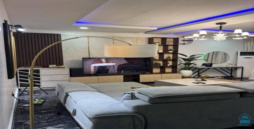 Majestic Oasis Apartments