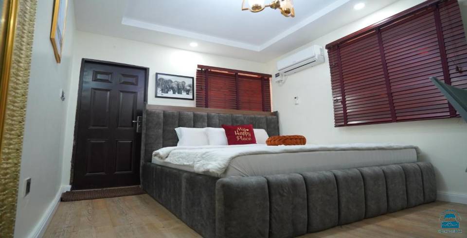 House 7 mbora