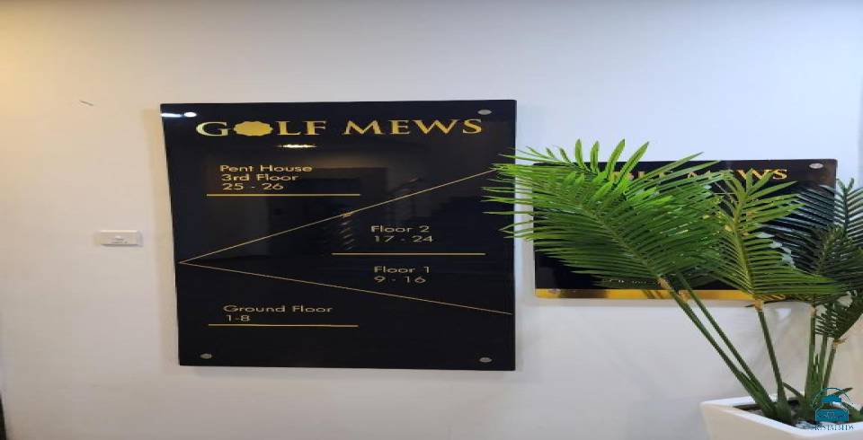 Golf Mews