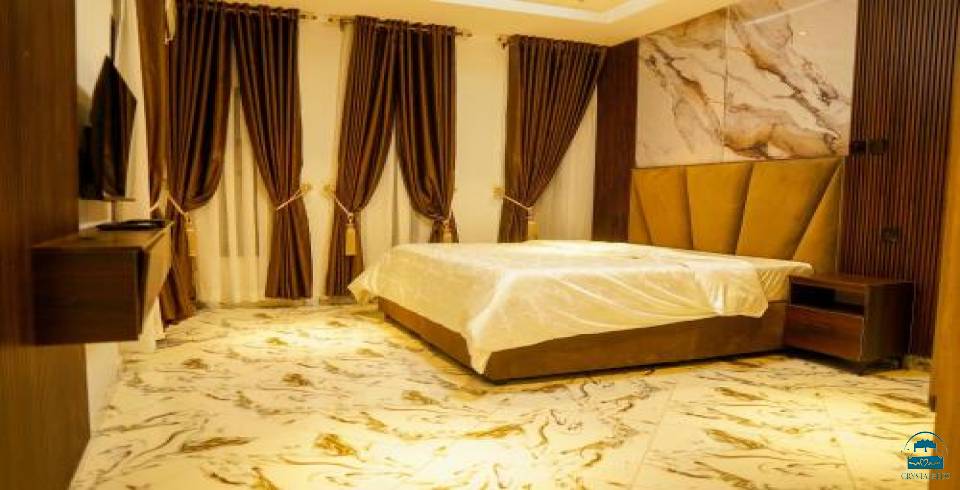 84th Luxury Apartments