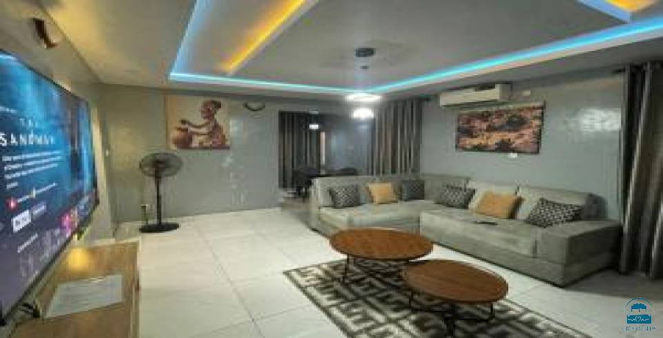 Amwallode Modern Luxury Apartment