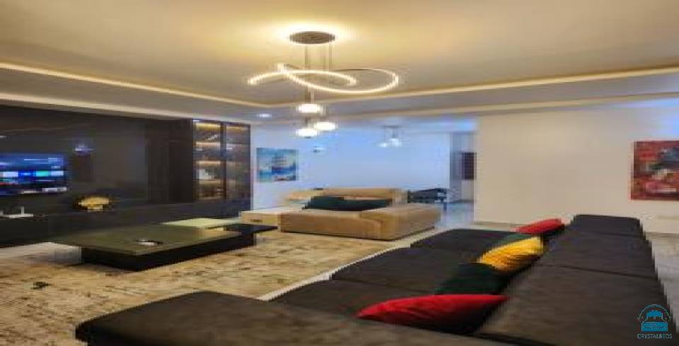 Noams Apartment
