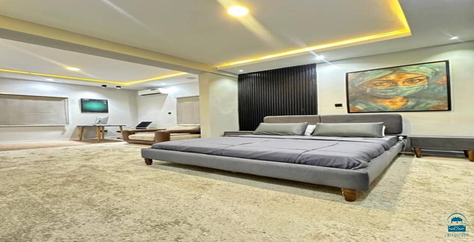Glitters Apartment