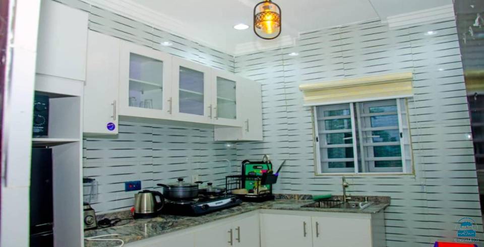 TRIPLE J\'S INN & APARTMENTS