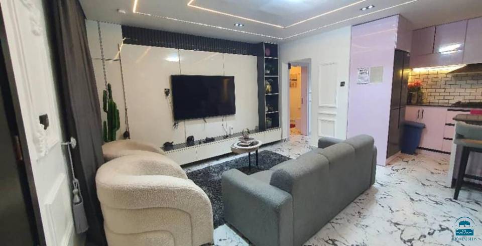 De white house ShortLet Apartment  2