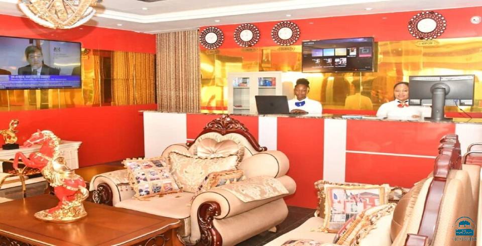 Alim Royal Hotel & Suites