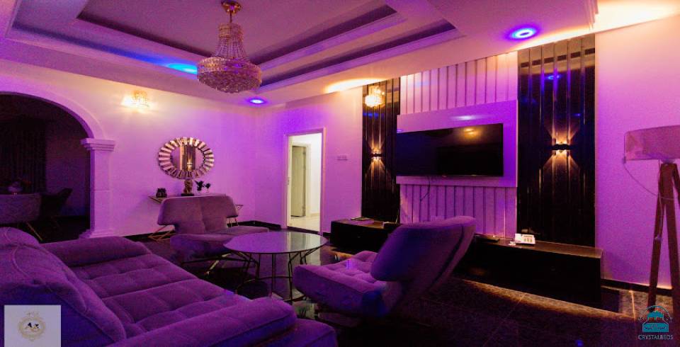 AZ Kings Hotel and Apartment