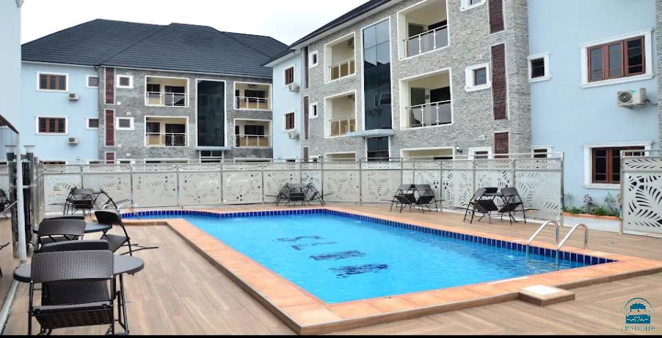 Sterling Lakeview Apartment