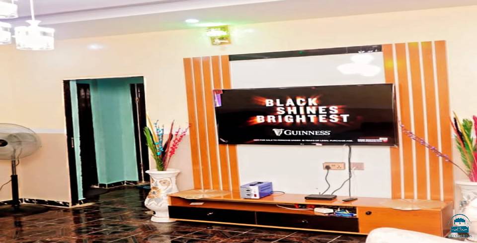 Leadstar Apartments 