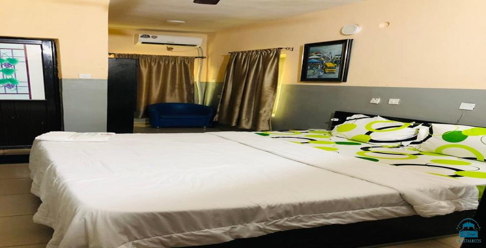 Academy suites 