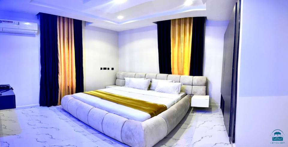 Golden Horizon Apartments