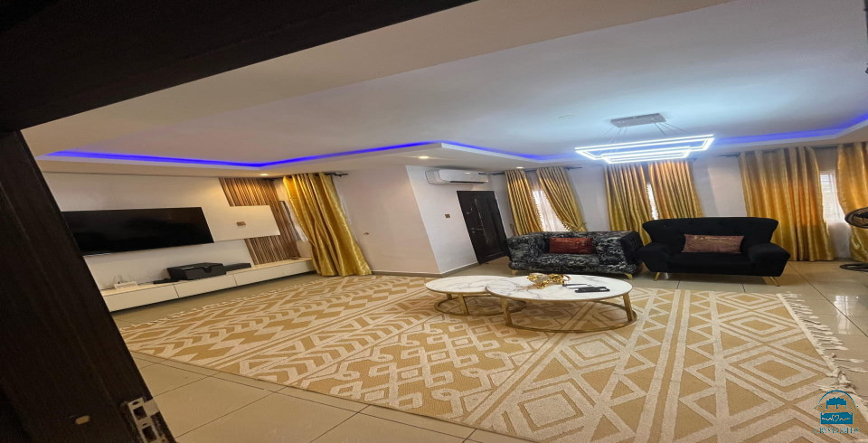 Earthklass Apartment