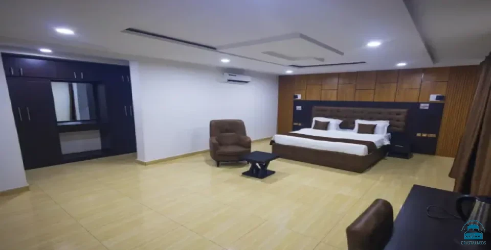 Bluemoon Hotel & Lounge
