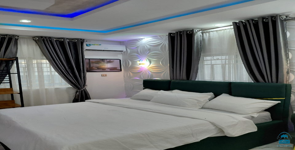 TZAR VIDSON Luxury Hotel & Suites