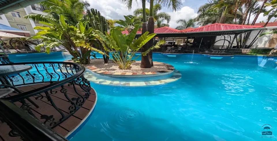 Best Western Plus Paramount Hotel