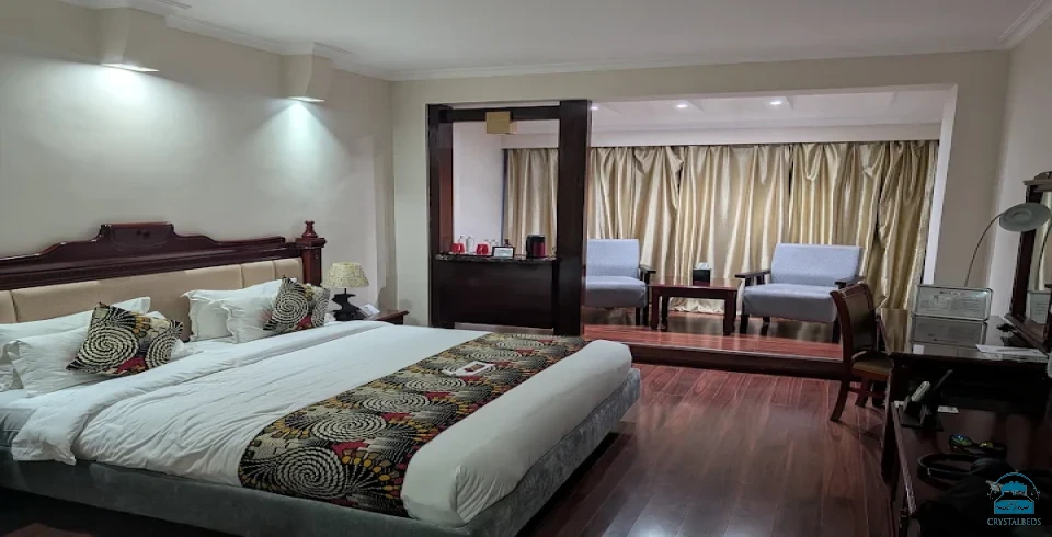 Best Western Plus Paramount Hotel