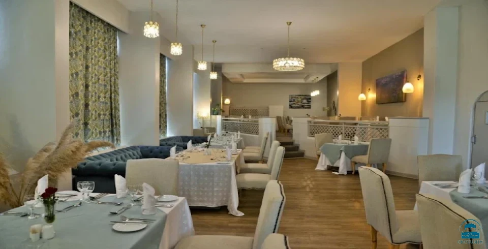 Cresta Jameson Hotel