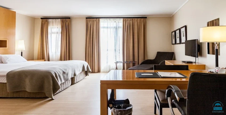 Island Club Hotel And Apartment